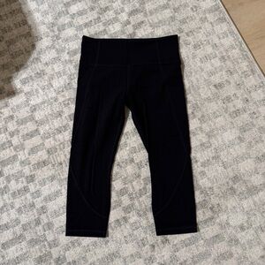 Athleta Salutation Capri, Size M